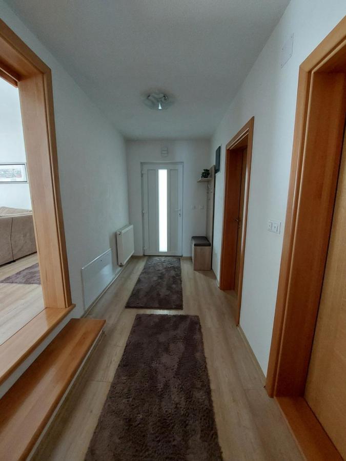 יאיצי Apartman Kiss מראה חיצוני תמונה