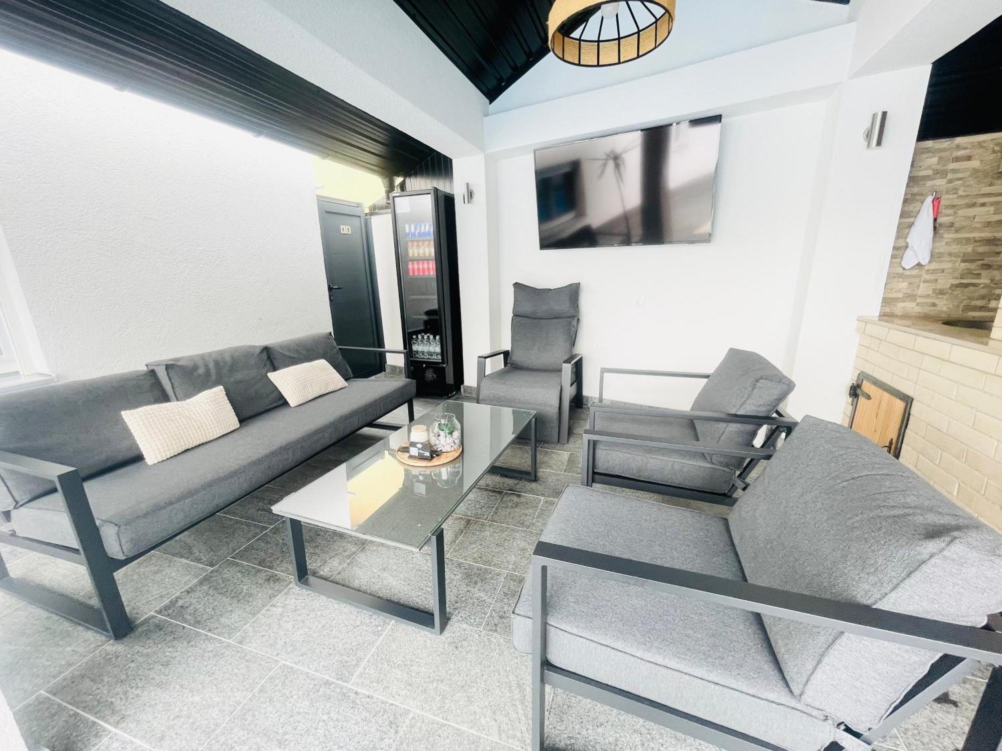 יאיצי Apartman Kiss מראה חיצוני תמונה